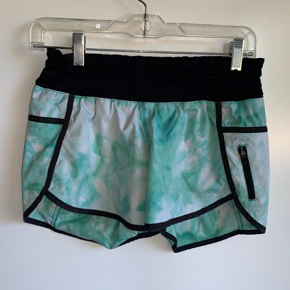 LULULEMON Tracker Shorts with Liner Size 4 - Picture 1 of 8